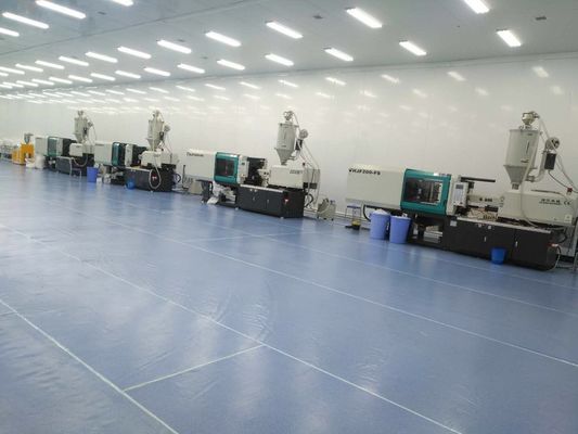 Plastic Syringe Making Auto Injection Molding Machine Screw Type Energy Efficiency
